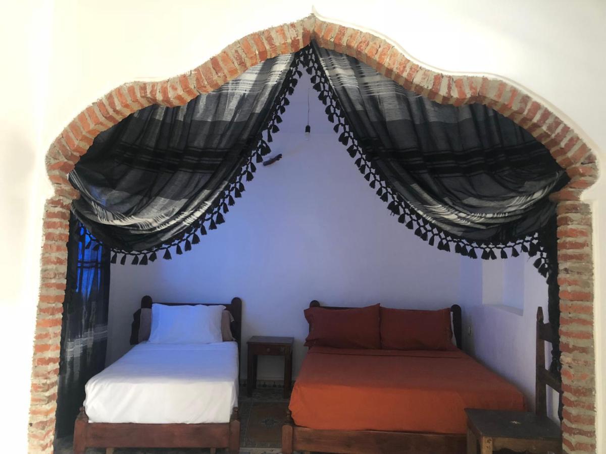 Hotel Nisrine เชฟชาอูน ภายนอก รูปภาพ