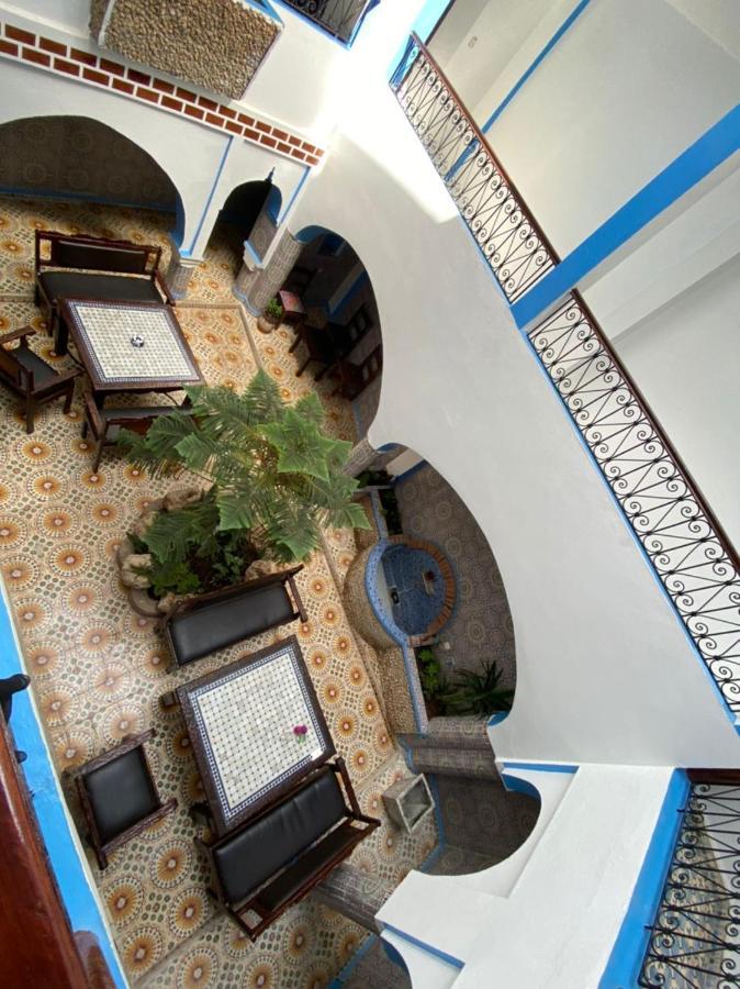Hotel Nisrine เชฟชาอูน ภายนอก รูปภาพ