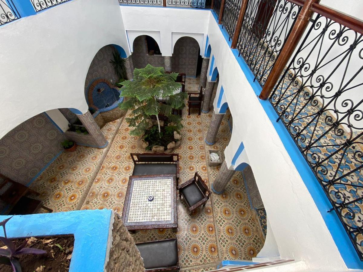Hotel Nisrine เชฟชาอูน ภายนอก รูปภาพ