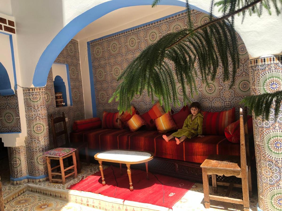 Hotel Nisrine เชฟชาอูน ภายนอก รูปภาพ